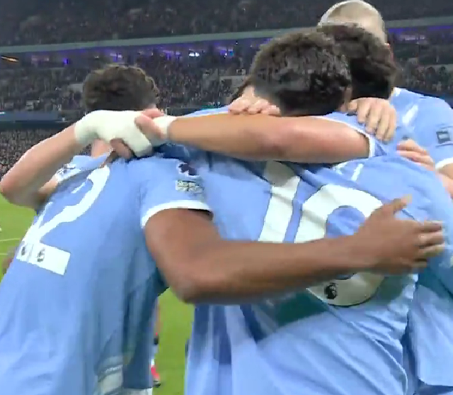 开云官方网站-一场2-2！让英超争冠生变：曼城不胜落后7分，阿森纳8场7胜=夺冠